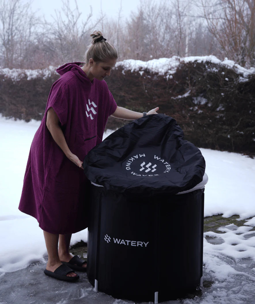 Watery inflatable ice bath tub - Hero - Black product image with woman